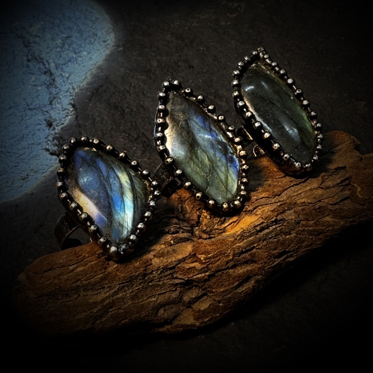 Labradorite Raw Stone Ring | Adjustable Bronze Boho Band
