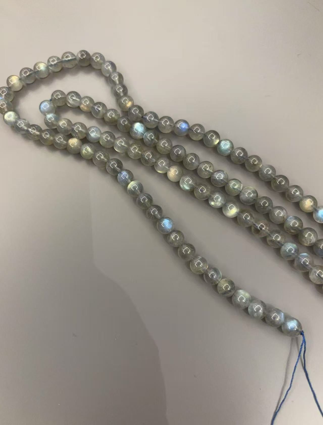 7A Natural Elongated Stone Gray Moonlight Round Bead Bracelet