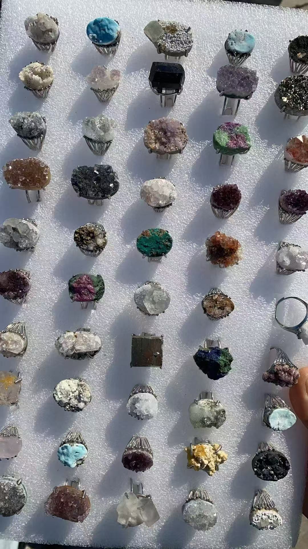 Natural crystal scraps small rough stone ring. Blind box