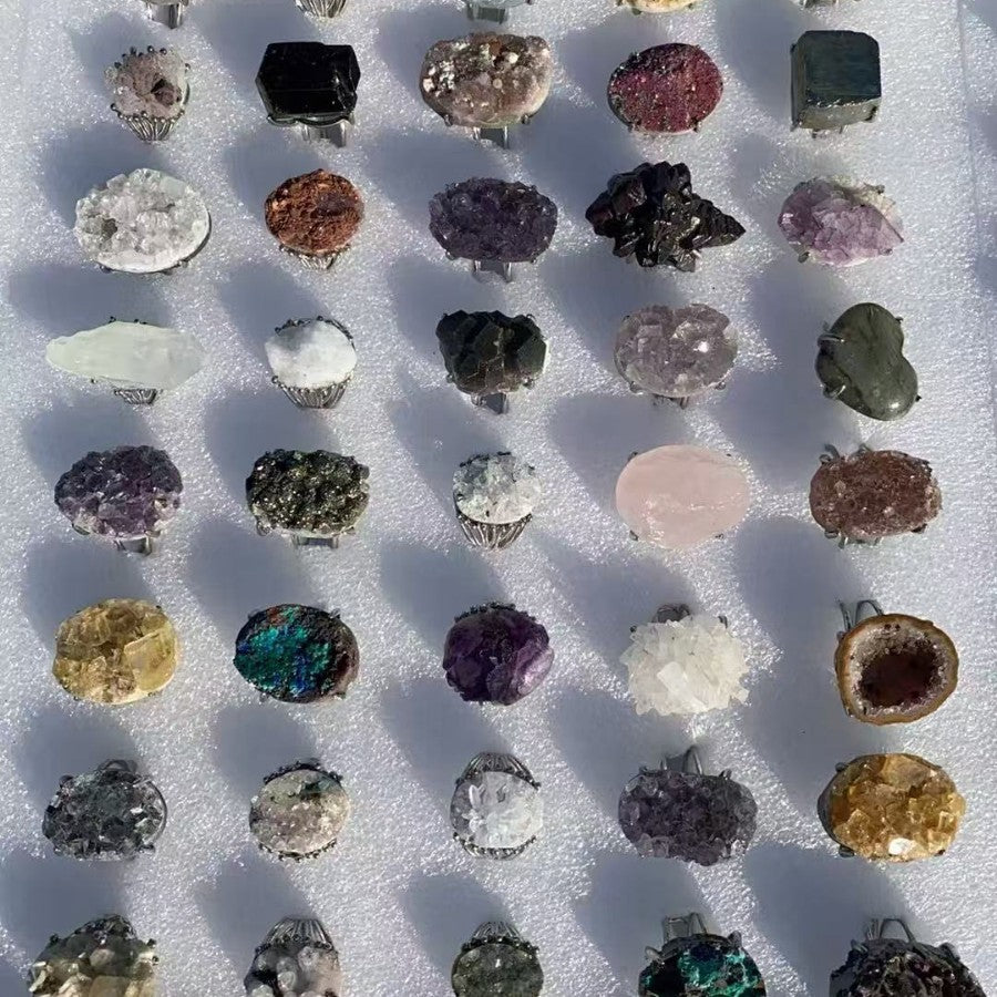 Natural crystal scraps small rough stone ring. Blind box