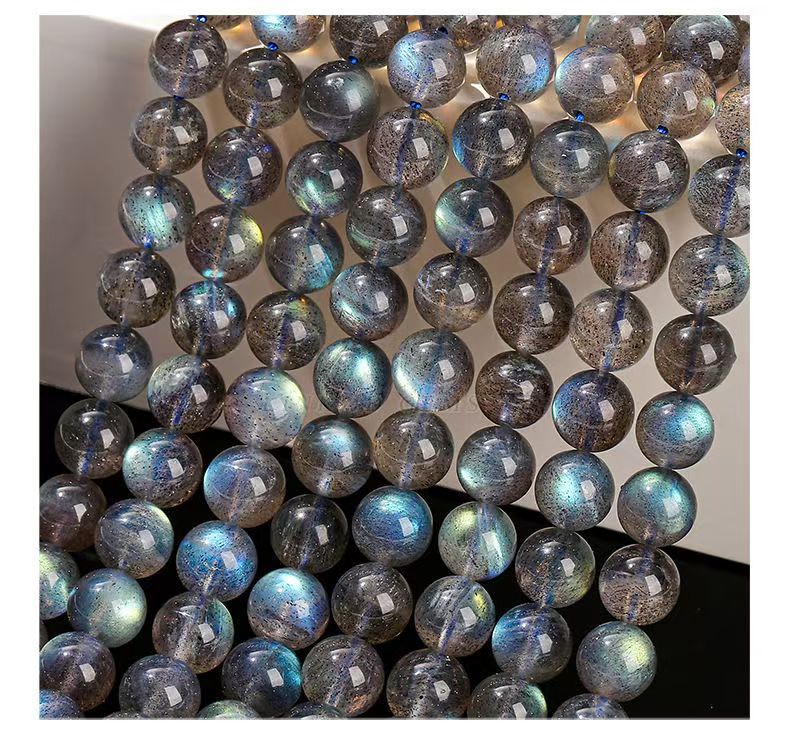 7A Natural Elongated Stone Gray Moonlight Round Bead Bracelet