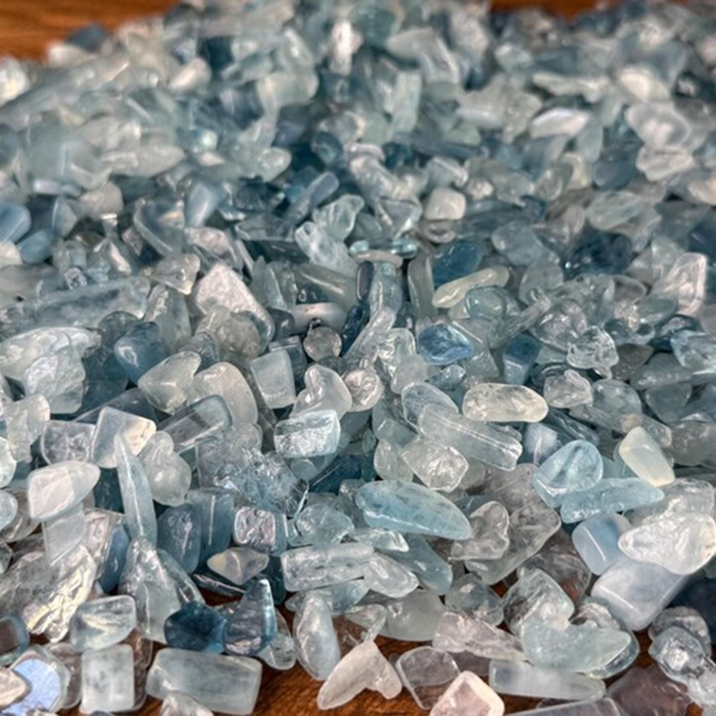 Natural Aquamarine crushed stone degaussing particles