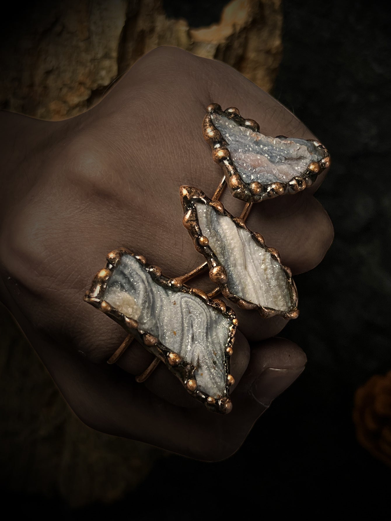Natural sun agate crystal bud rough stone amorphous hand-hemmed bronze adjustable opening ring
