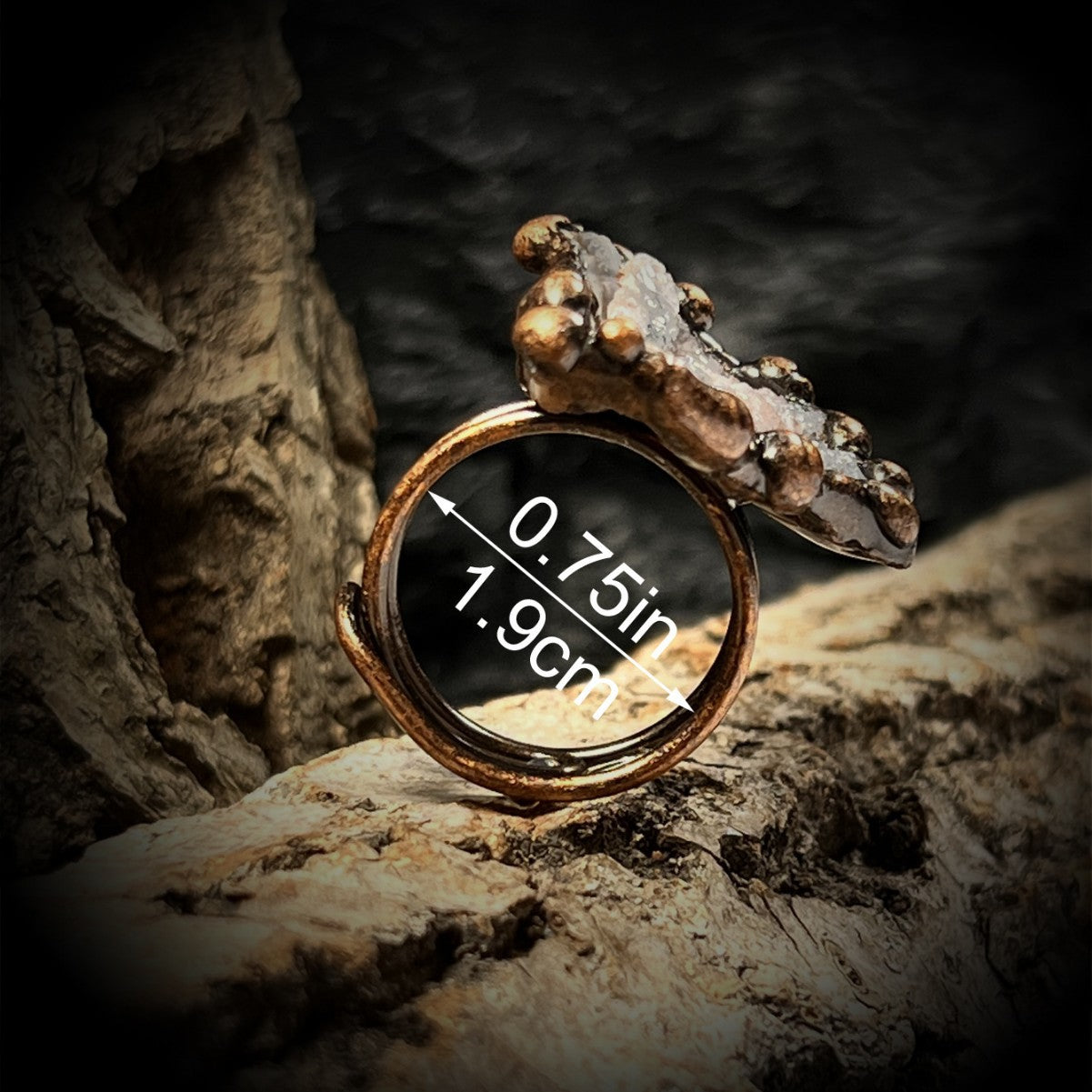 Natural sun agate crystal bud rough stone amorphous hand-hemmed bronze adjustable opening ring