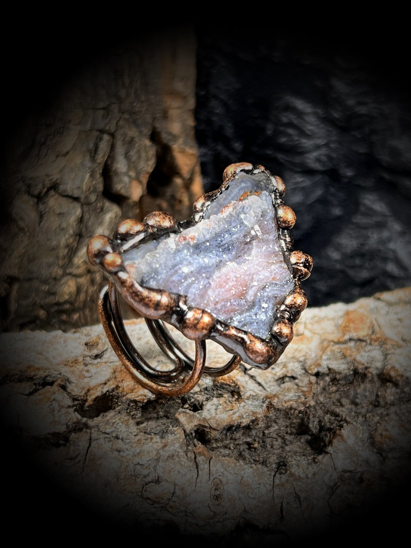 Natural sun agate crystal bud rough stone amorphous hand-hemmed bronze adjustable opening ring